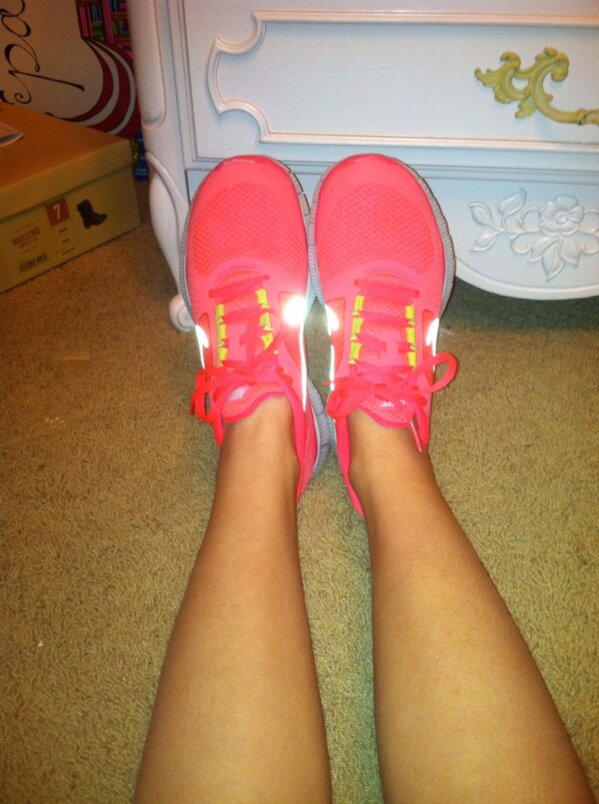 pchambo6's tweet image. DOES SOMEBODY WANNA COME RUNNING WITH ME #PLZPLZPLZ