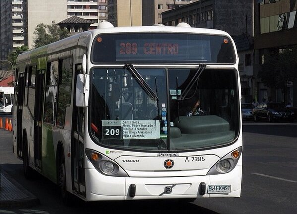 Buses Chile tweet media