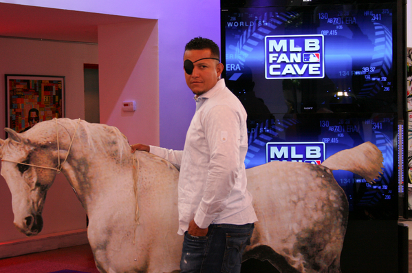 Cut4's tweet photo. Followers to RETWEET are eligible to win a baseball signed by @tigers slugger @MiguelCabrera. #MLBFC http://t.co/YjotOB5H