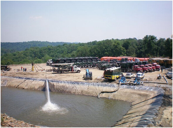 SOS_RIUDAURA's tweet photo. FOTOGRAFIA D'UNA PLANTA DE FRACKING A ALBANY: http://t.co/9SZzoDAc