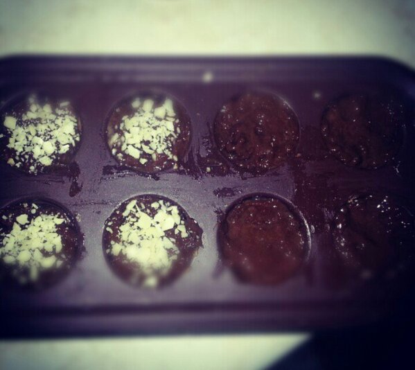 Protein peanutbutter cups.. feels like ur cheating. Yet so healthy .. protein powder and all natural peanutbutter!!!