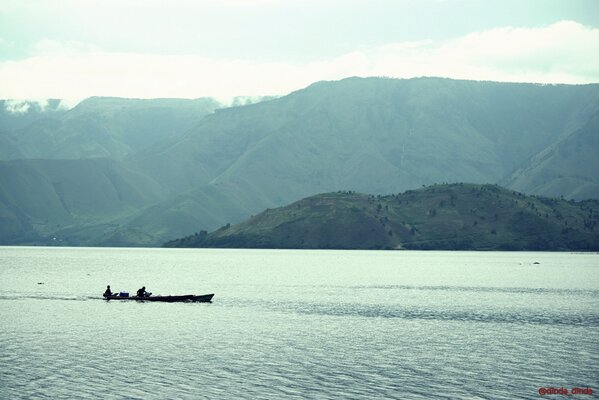 Keindahan alam Danau Toba tdk pernah berhenti memanggil wisatawan utk dtg kesana. cc <a href="/DanauTobaku/">Danau Toba Indonesia</a>  <a href="/danautoba_INDAH/">DanauTOBA_indah</a>