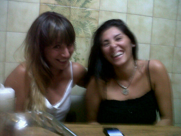 MaviBrianso's tweet photo. Lo'gueso salio #EsqueletorGirls http://t.co/SfHnJKse