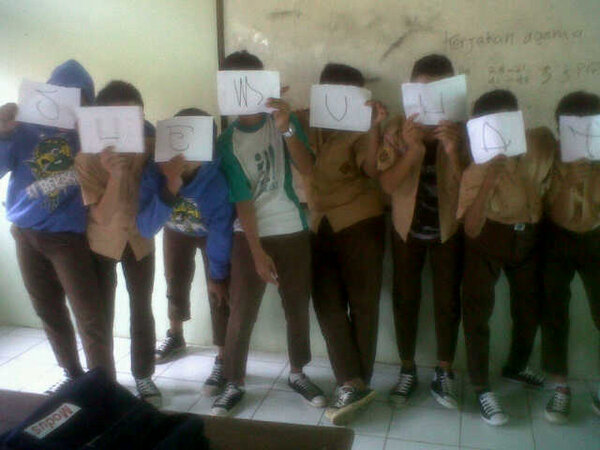 IX-4 tweet media