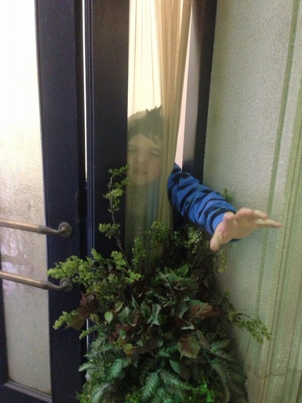 AHHH! <a href="/Wyatt_Bernstein/">Wyatt Bernstein</a> just SPOOKED ME! :(