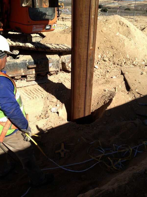 acrearquitectos's tweet photo. Perforamos hasta 12 metros y medio @Arroyo_Bodonal http://t.co/PD4WXapB