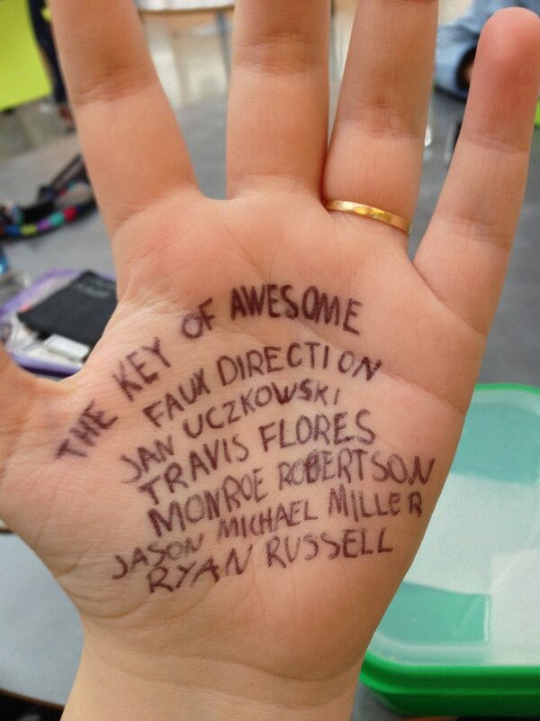 tumblrpenguin's tweet photo. @TheKeyofAwesome @JanAUczkowski @travisflores @jmmoriginal007 @MontyRobertson @nayrruss me+pen=this! #FauxDirection http://t.co/bt8tGwUo