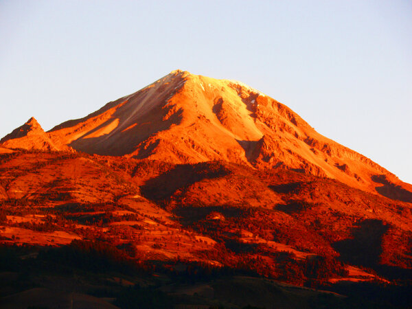 OrizabaStudio's tweet image. El Pico de Orizaba visto desde Texmola, municipio de Mariano Escobedo Veracruz.