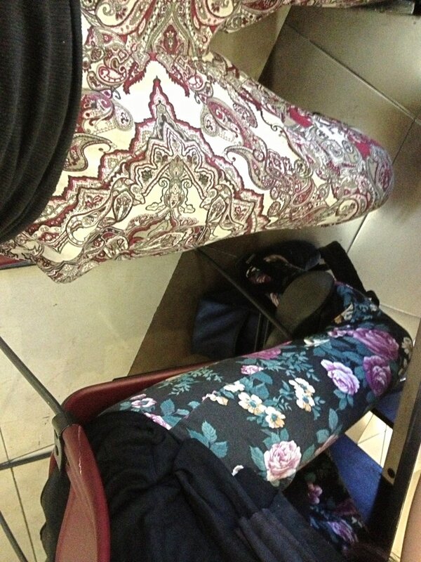 monieruv's tweet photo. Ola k ase, vestidas iguales o k ase @raedith http://t.co/cEbbnIZW