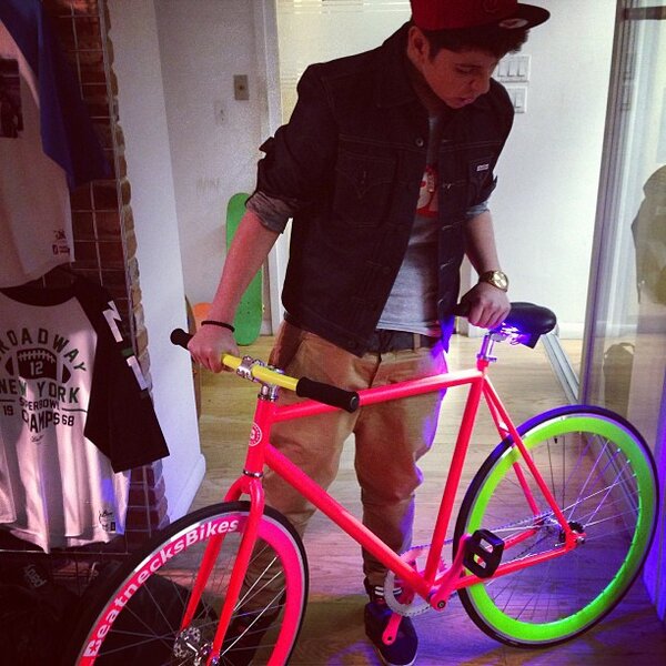 WorldFerG's tweet photo. Beatnecks Bikes ! Gonna get one of these
#yeahh http://t.co/s5cMncht