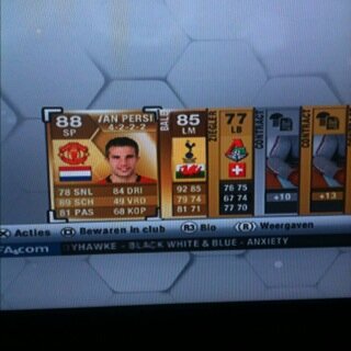 joel078's tweet photo. RVP EN BALE http://t.co/D8bQkvXB