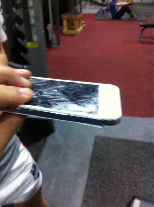 SamCator's tweet photo. This is what happens when you drop a 30kg dumbell on your phone #ouch @joeCooper7 http://t.co/JHJbbfNS