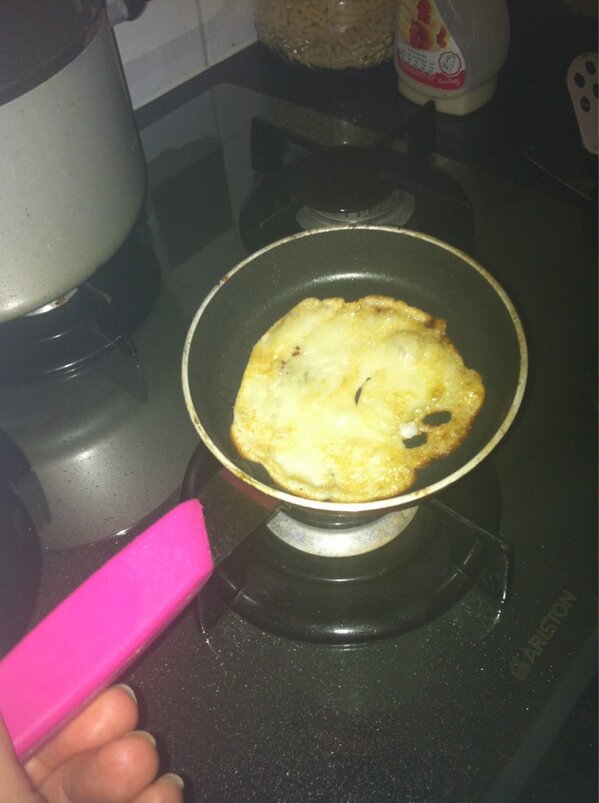 NikkiWhalleyxx's tweet image. @lotty8987 were tryin little n often pmsl we now have #panproblems #stickin #sarahcanttoss!!