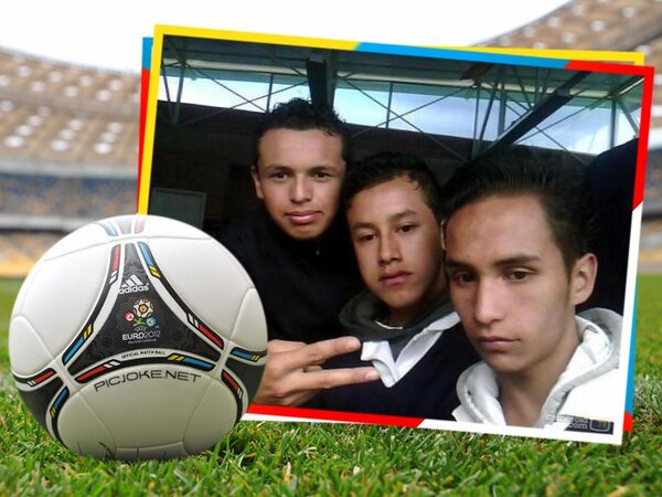 edwarmendieta's tweet photo. falto cuchuco y listoo par el 4 @97Ederson_Maka @JOSEPHDCEPTICKO @IvanGuluma http://t.co/9BLn4qQW