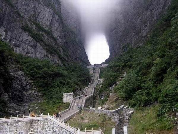 ''La Puerta del Cielo'', Montaña Tianmen Zhangjiajie, China.
