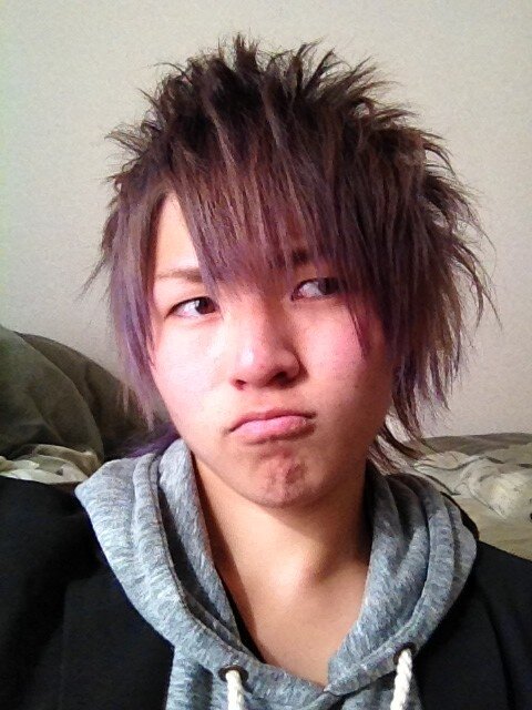 もるさん Sns総フォロワー日本一美容師 普通にアシメにセットしてたらキチガイヘアーになった もうおこだよ 僕は ぷんぷんだからねッ Http T Co Hexv044j Twitter