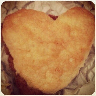 CFA_SugarLand's tweet photo. Special ❤ biscuits @CFA_SugarLand 2/14 #ValentinesDay #chicken #mmm #unconditionallove #SugarLand @DougDelonyKHOU http://t.co/r2GE6e8O