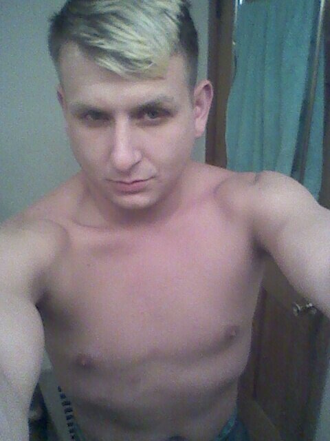 BookieAngotti's tweet photo. New number for me as if two weeks ago this is scott not shure if im who you think your talking too http://t.co/smjjLbZ2