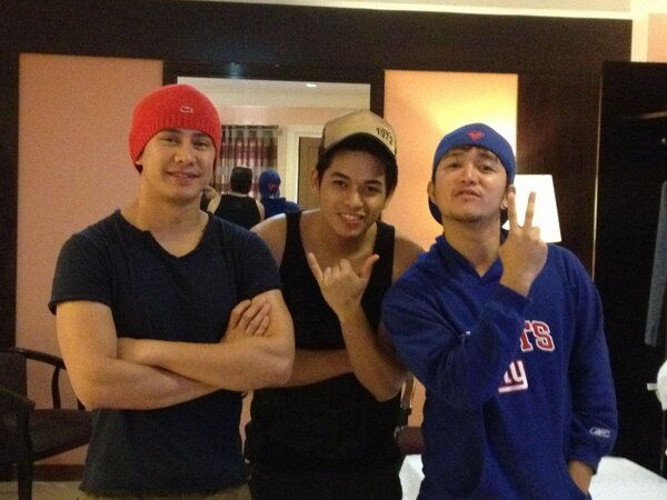 PapaTibo's tweet photo. welcome mga bro. ready na tayo sa gig! mga taga kiamba! kitakits tayo... http://t.co/NcZirVkL