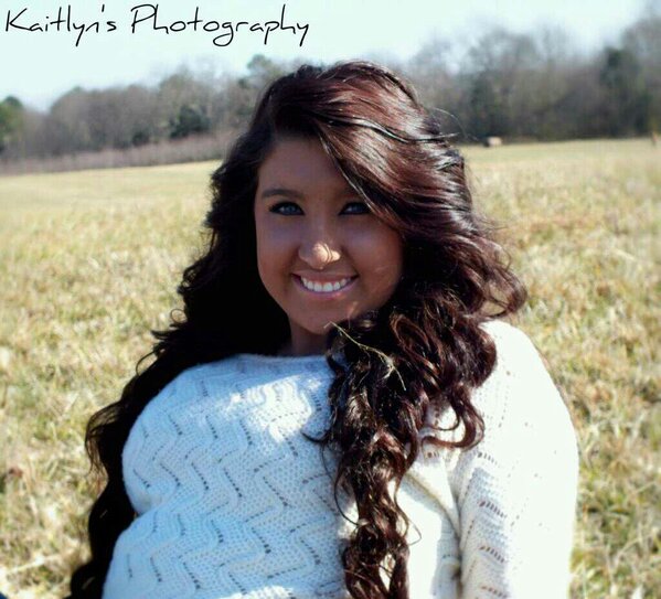 PhotographyKBs's tweet photo. More of Alex's photo shoot!  @alexkelleyy http://t.co/6QyeD69m