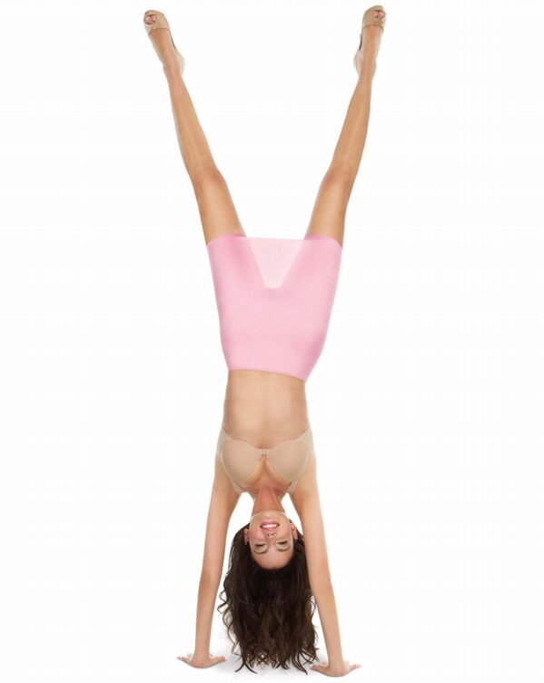 BODYandLEGS's tweet photo. Valentijnsdag...een vleugje roze met deze Skinny Britches Skort van #SPANX en succes gegarandeerd! http://t.co/vynKB7p9