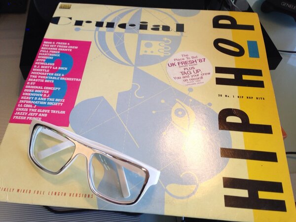 JasonBradbury's tweet photo. ... and this... #VinylToDigital http://t.co/wgwm5Mpq