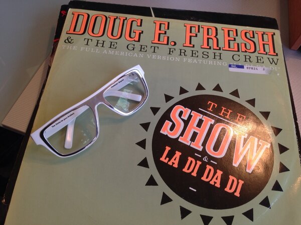JasonBradbury's tweet photo. ... And as u might have noticed, as I rec or find online each choon, I take a cover pic :D #VinylToDigital http://t.co/59qHBshF