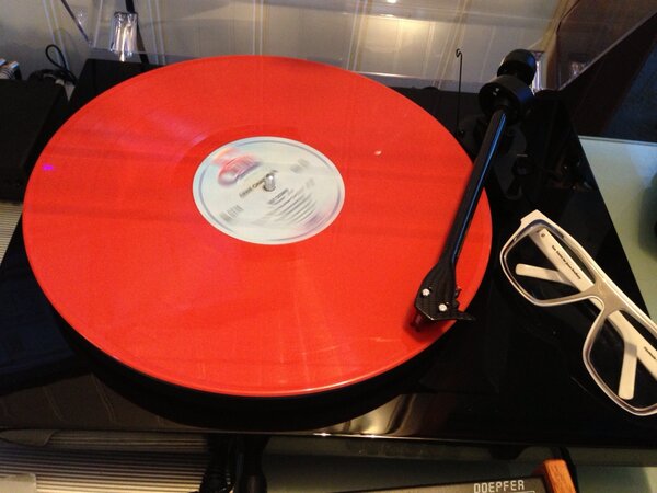 JasonBradbury's tweet photo. 12" plays into phono box. Phono to 1/4" jack into PC sound interface (Focusrite Pro40) I ignore the USB #VinylToDigital http://t.co/3AHdpjmm