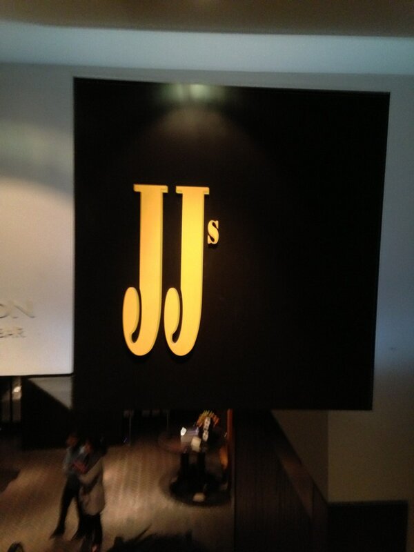 OneShine_'s tweet photo. 불금잘보내세요 ㅋㅋ 전JJㅋㅋ http://t.co/i3dfklo4