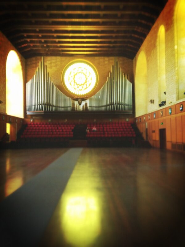 sisiAliEn's tweet photo. UWA，church。 http://t.co/yd4jfwpL