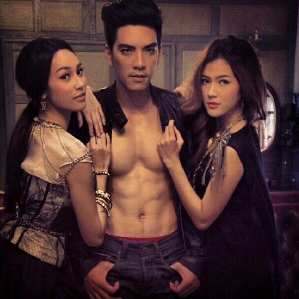 Gunangfa's tweet image. http://t.co/2HC3723fAVเสน่ห์แรงจัง