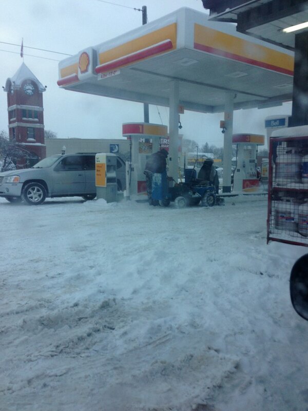 The only place lawn mowers pull up to the pumps to get gas @Listy_Problems #truckinsnow