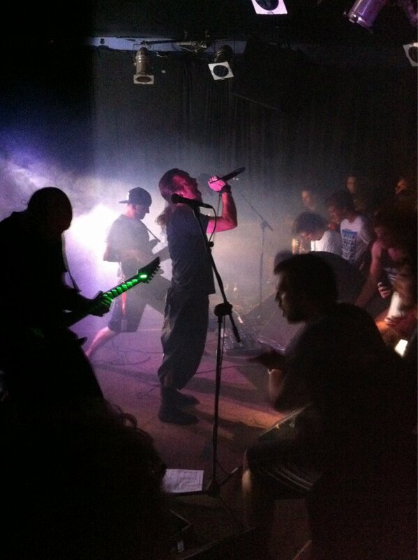 thekillgirls's tweet photo. Holy fukn shit balls bat kids. @TwelveFootNinja are a ton of fun. http://t.co/skUUo7HW