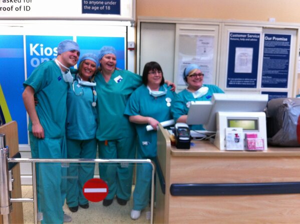 Surgically removing any problems for customers at the CSD! <a href="/TescoFarnworth/">Tesco Farnworth</a> #mmm