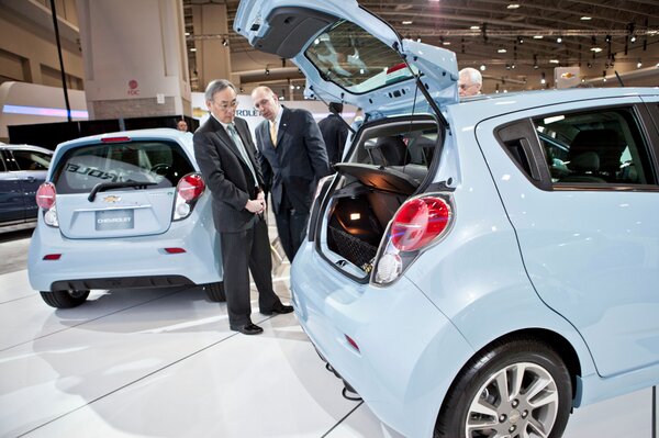 ENERGY's tweet photo. Sec. Chu checks out the Chevy Spark while at #WAS2013 See more of his tour at: http://t.co/Uz73d5G7 #EVs http://t.co/Rn6Jt4W4
