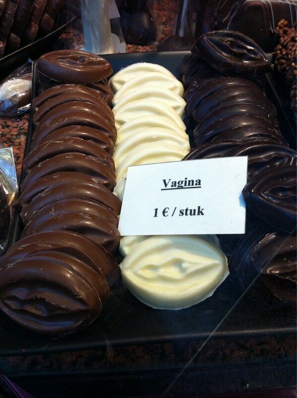 JonathanBC's tweet image. RT @RichardWiseman: So, I am in Bruges and I walk past a normal chocolate shop and glance in the window