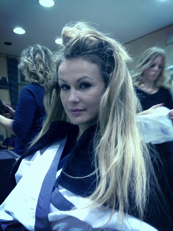 eva_henger's tweet photo. Oggi ho un diavolo per capello http://t.co/n7mpnQcV