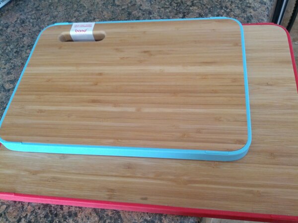 HappyMamaUtah's tweet photo. Thank you @HAPPYsuperfoods for the tip to use #woodencuttingboards to prevent bacteria growth. #costco #utah http://t.co/X0Iv5lay