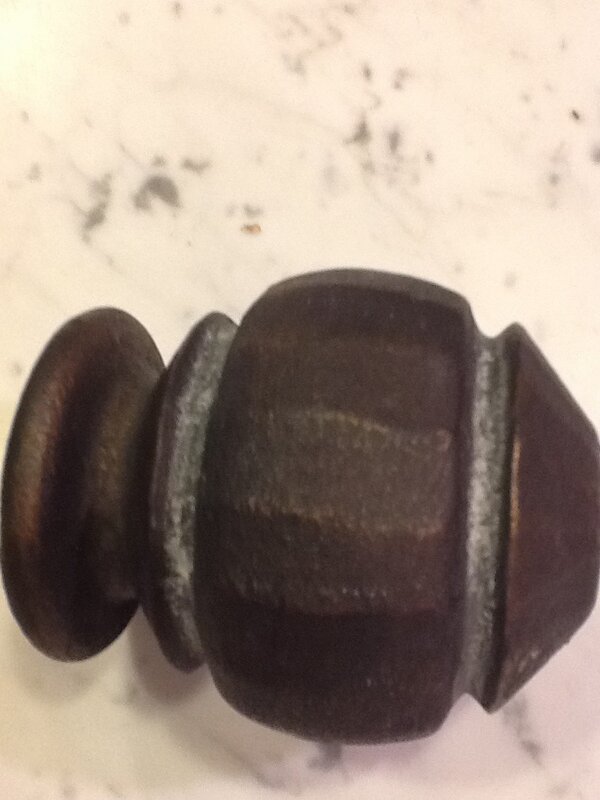 ckohut's tweet image. Anyone recognize this finial? Looking for the maker. #interiordesign #interiordesignchat