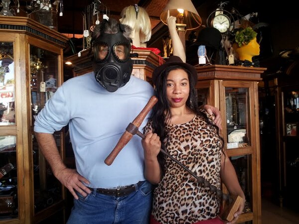#thornography Intern Tanisha Ferrel offers editor -n-chief a long screw. He reclines--oops! DECLINES! #steampunk