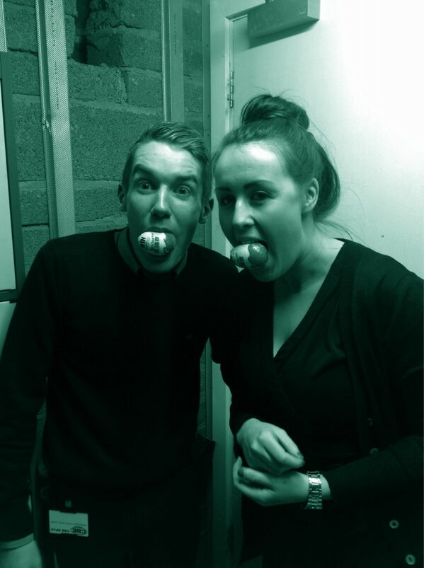leejackgregg's tweet photo. Birthday treats! @gemgem_lo #bestreats http://t.co/CcMVmfC2