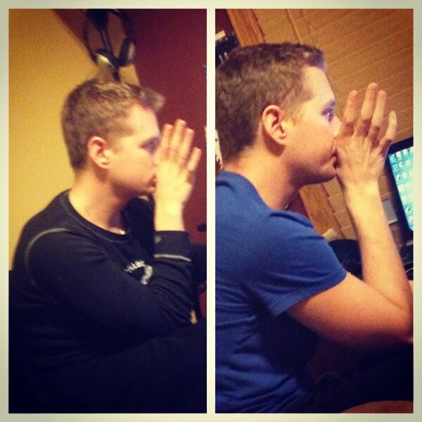 KelseyBazany's tweet image. He always does this #lol #boyfriend #sameposition