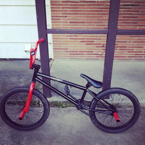 Lakrdude's tweet photo. After my sesh. #bmxlife #bmx #odilongneck #custom http://t.co/GWwMt2Xj