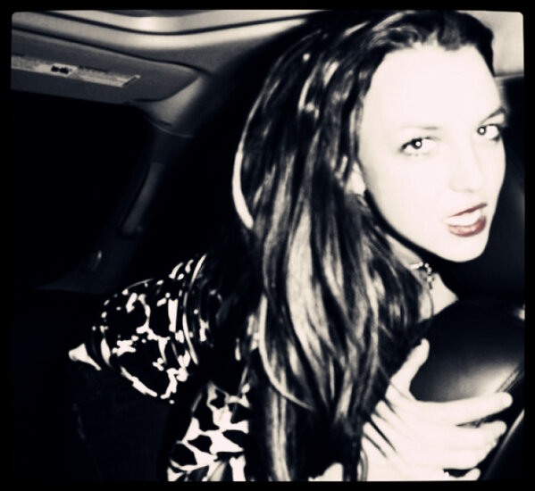 britneizer's tweet photo. if you're looking for trouble.. http://t.co/oVOU9RfU