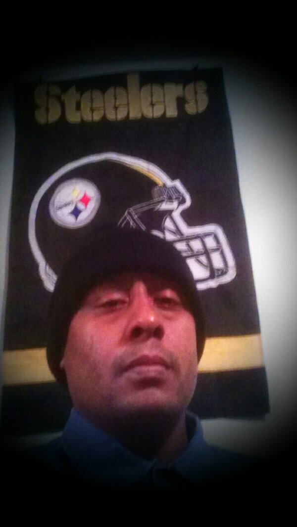 roar07's tweet photo. Hard for me to watch football only like watching my STEELERS http://t.co/JNdRqKaB