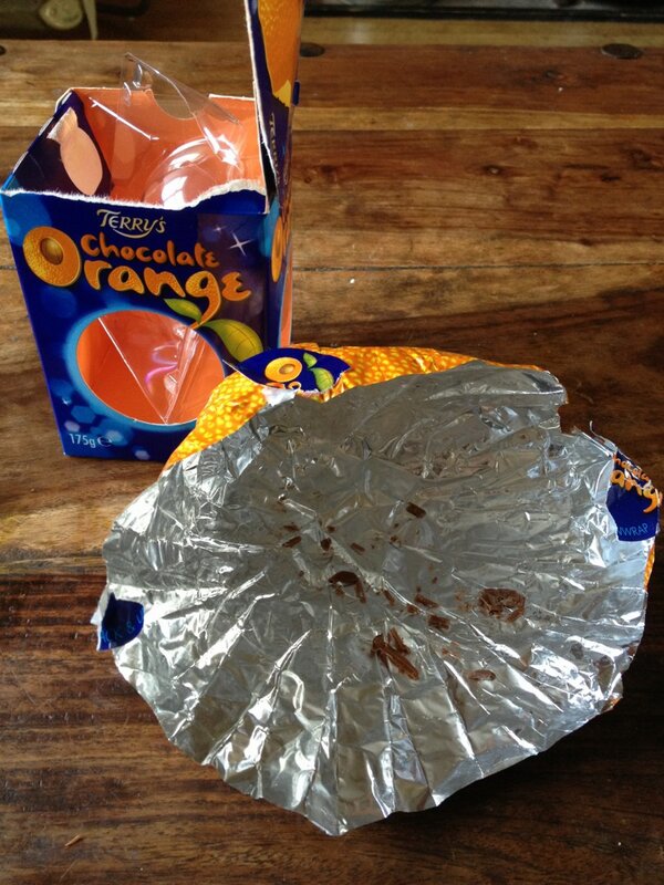 rooby1000's tweet image. oh..... Mr orange has left his coat!! Hehehe....