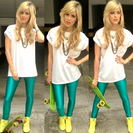 IsabelladeAndr2's tweet photo. Look Do Dia: Keep Me There!! (Perfeito He He He) http://t.co/ojnxWM57