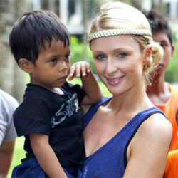 ParisHiltonFan0's tweet photo. http://t.co/NJ7iNyWi