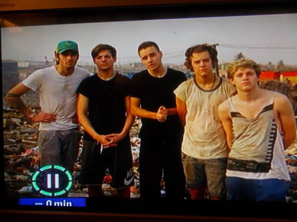 1DBrunette_Babe tweet picture