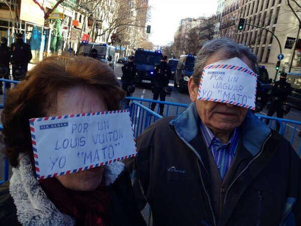 phumano's tweet photo. RT @EricGMad: El señor: "Mato" por un Jaguar. La mujer, al contrario, por un Vuitton #Volvemos2F #Madrid http://t.co/EVaJearW